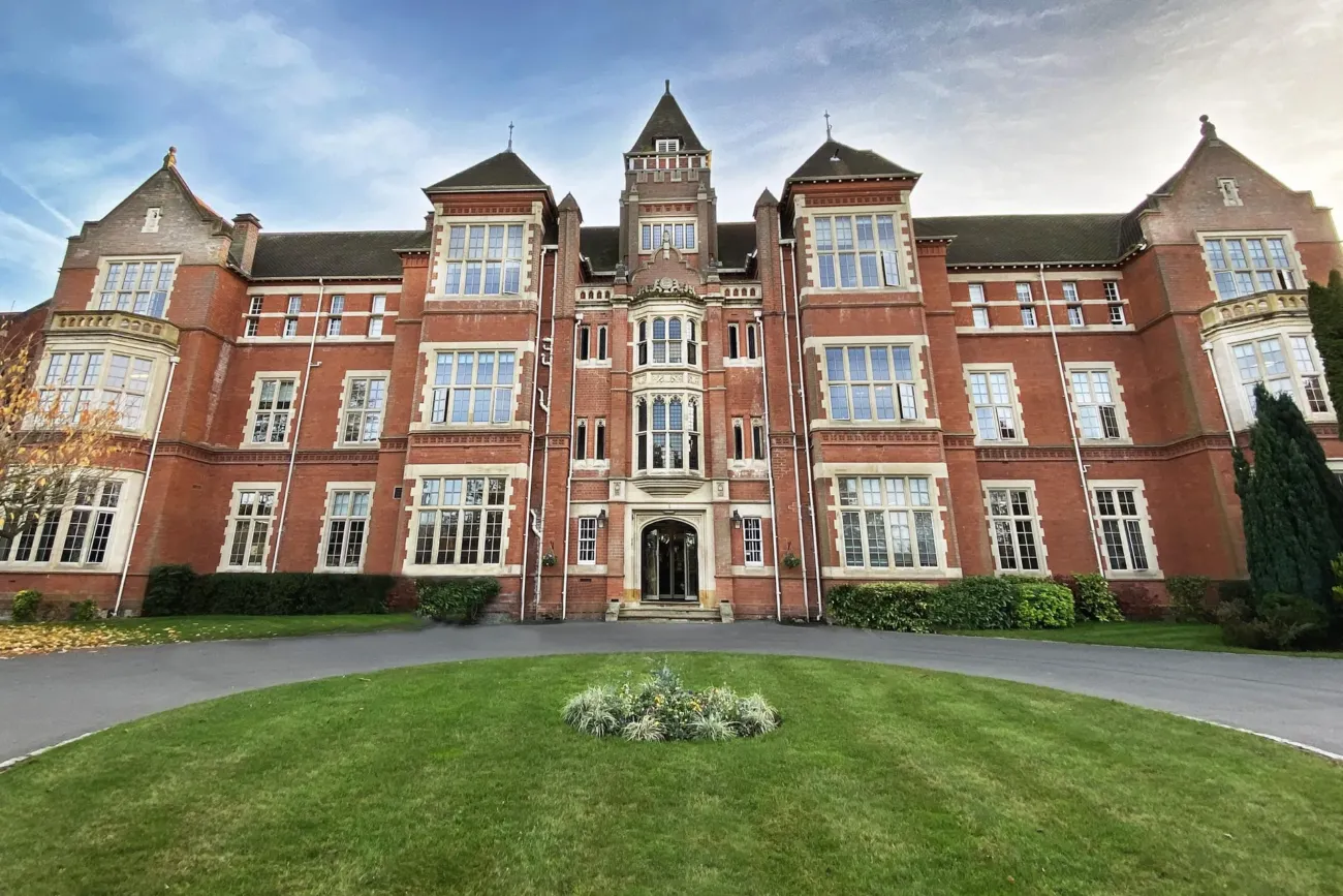Kings-High-Warwick Building