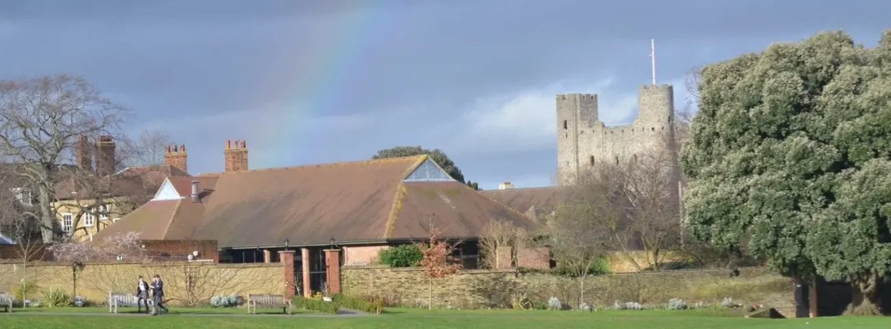 kings-school-rochester-building