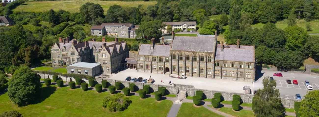 Mount Kelly School