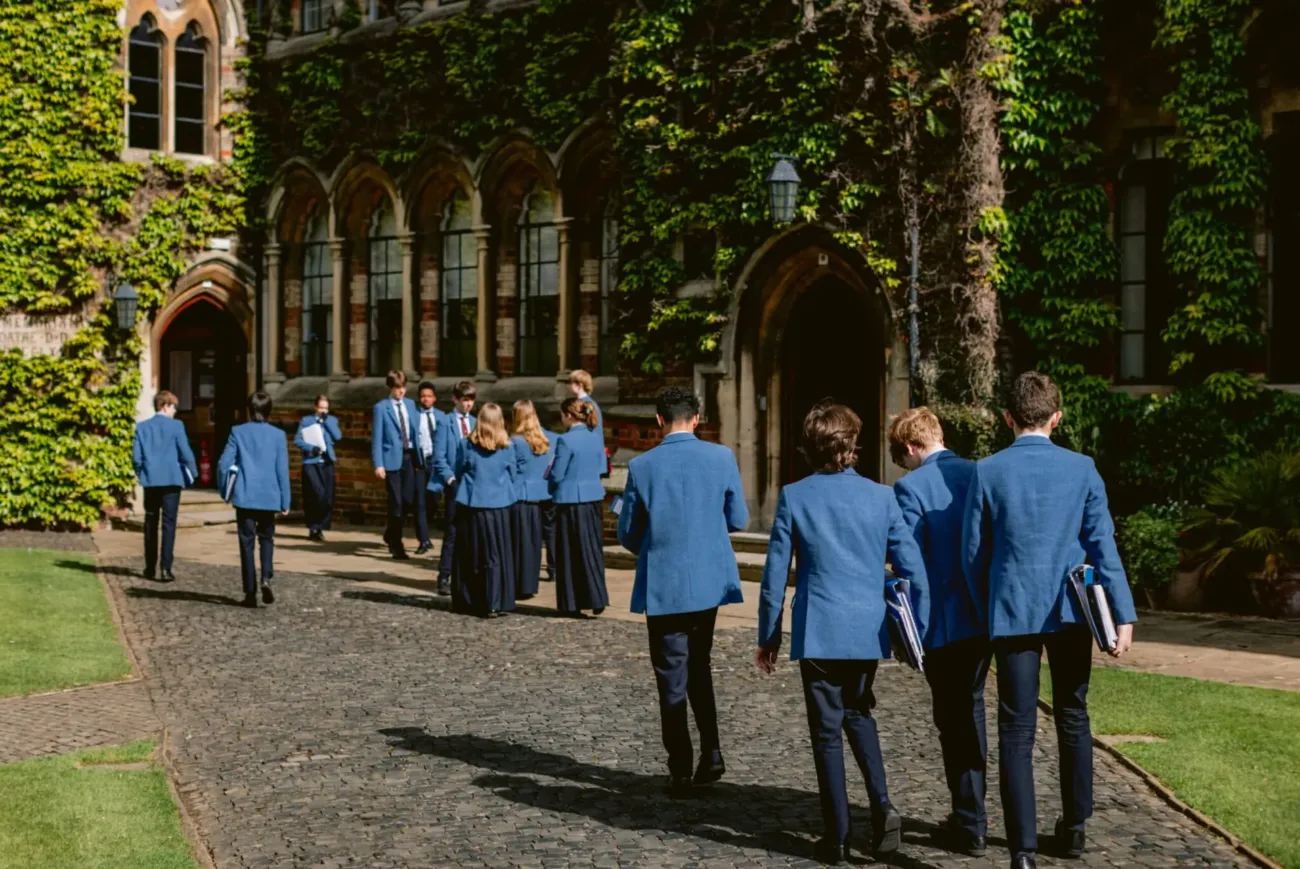rugby school students boarding