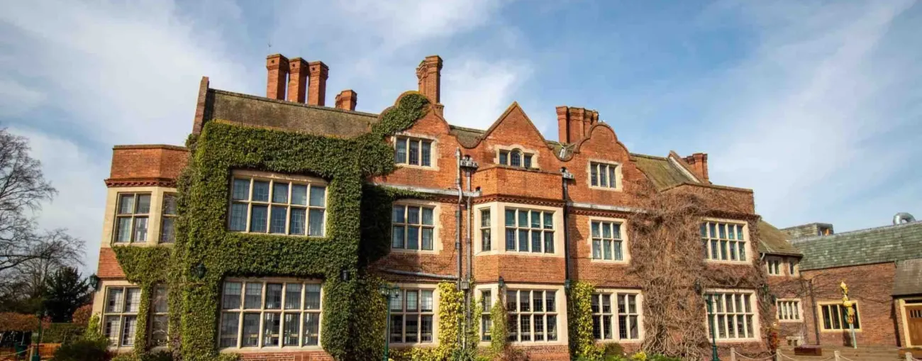 Queen-Ethelburgas-College